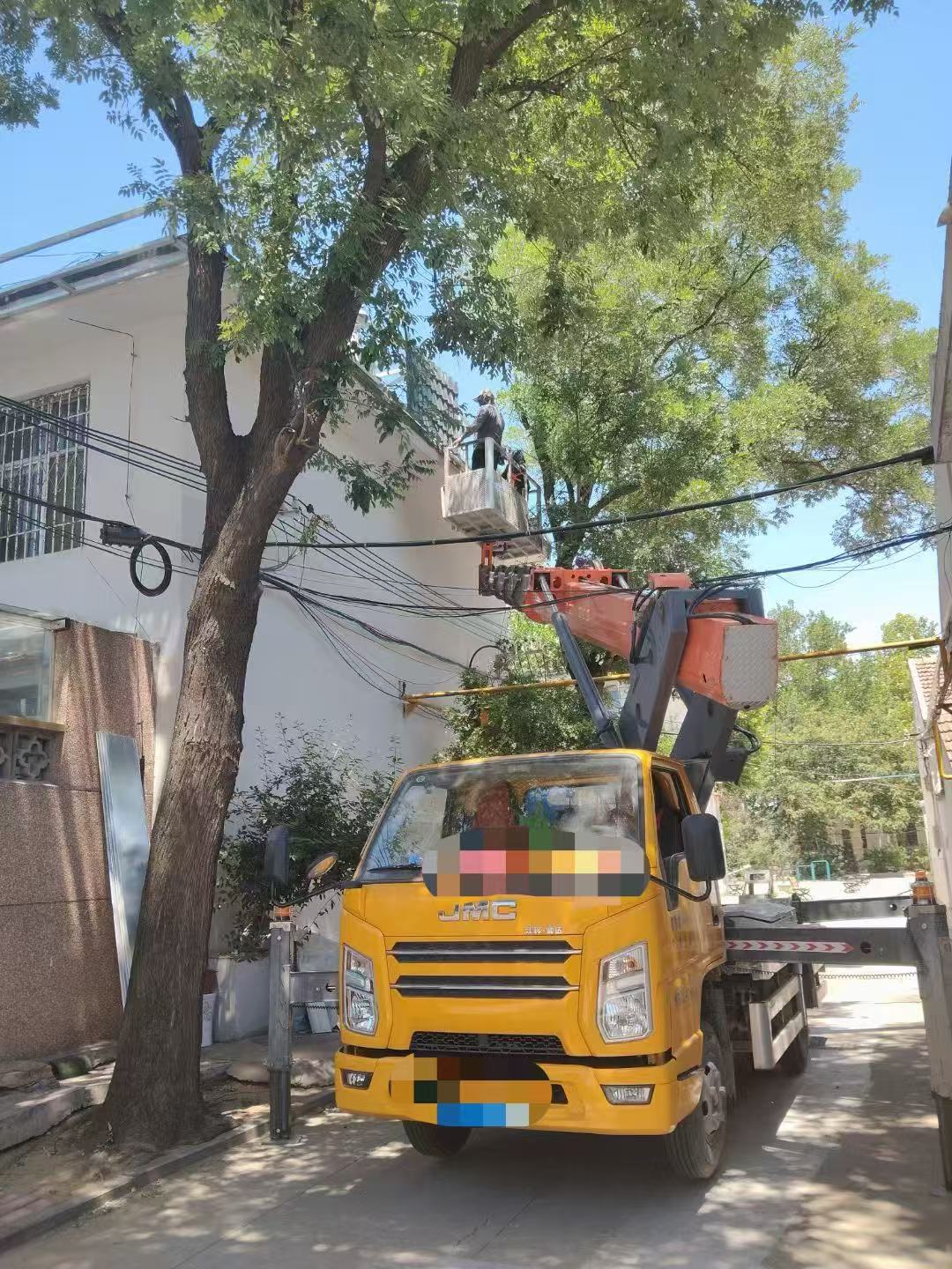 临沧市高空作业车能吊装重物吗？最大承载多少公斤？